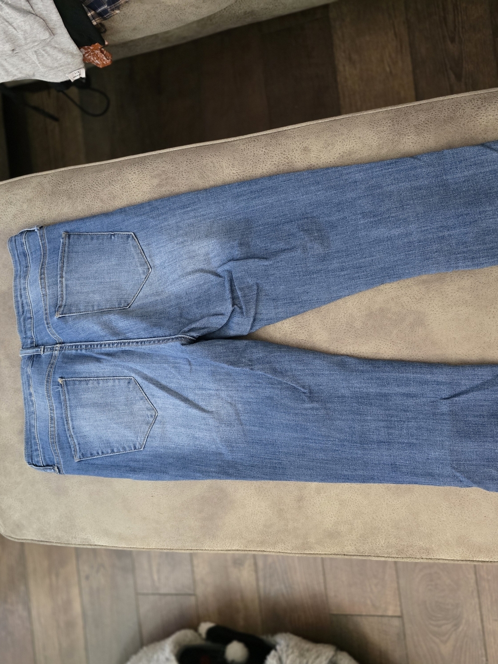 Distressed Mid-Blue Women’s Ripped Jeans - Picture 6 of 6